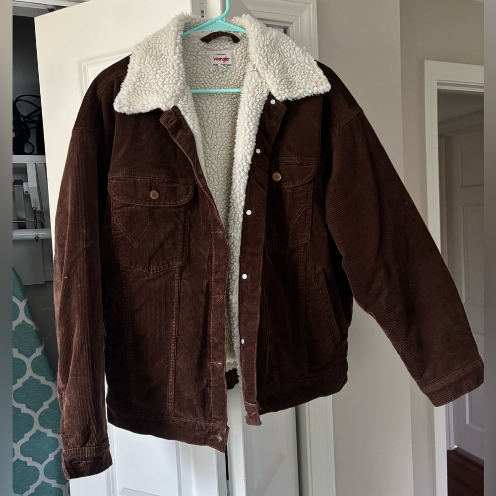 Wrangler sherpa lined oversized brown corduroy trucker jacket